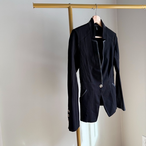 LNWOT WHBM Elegant Black Women's Blazer - Picture 1 of 3